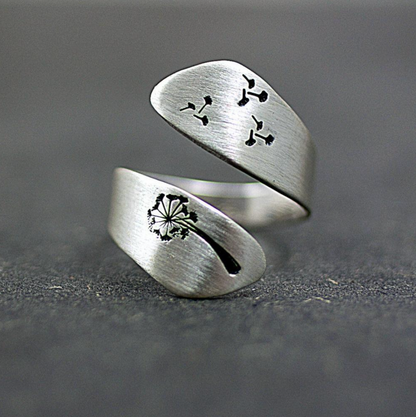 no-repeat center / cover
url('https://cdn.shopify.com/s/files/1/0933/9276/5270/files/zilver.jpg?v=1773920609')