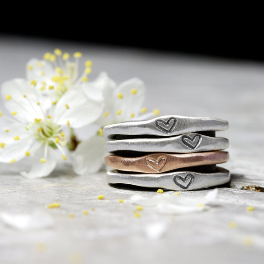 no-repeat center / cover
url('https://cdn.shopify.com/s/files/1/0933/9276/5270/files/rose-goud.jpg?v=1773920606')