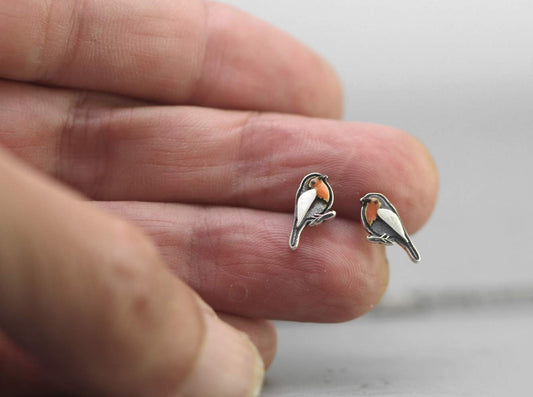 no-repeat center / cover
url('https://cdn.shopify.com/s/files/1/0933/9276/5270/files/zilver.jpg?v=1773920609')